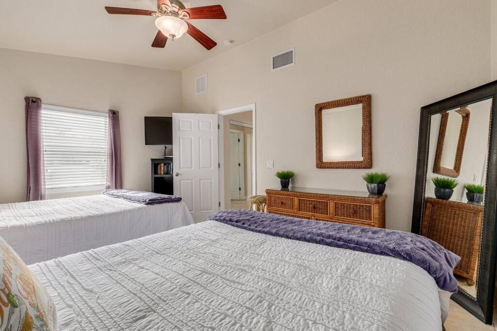 Steps To The Beach And Restaurants! - Coconut Villa'S Suite 1 St. Pete Beach Exterior foto